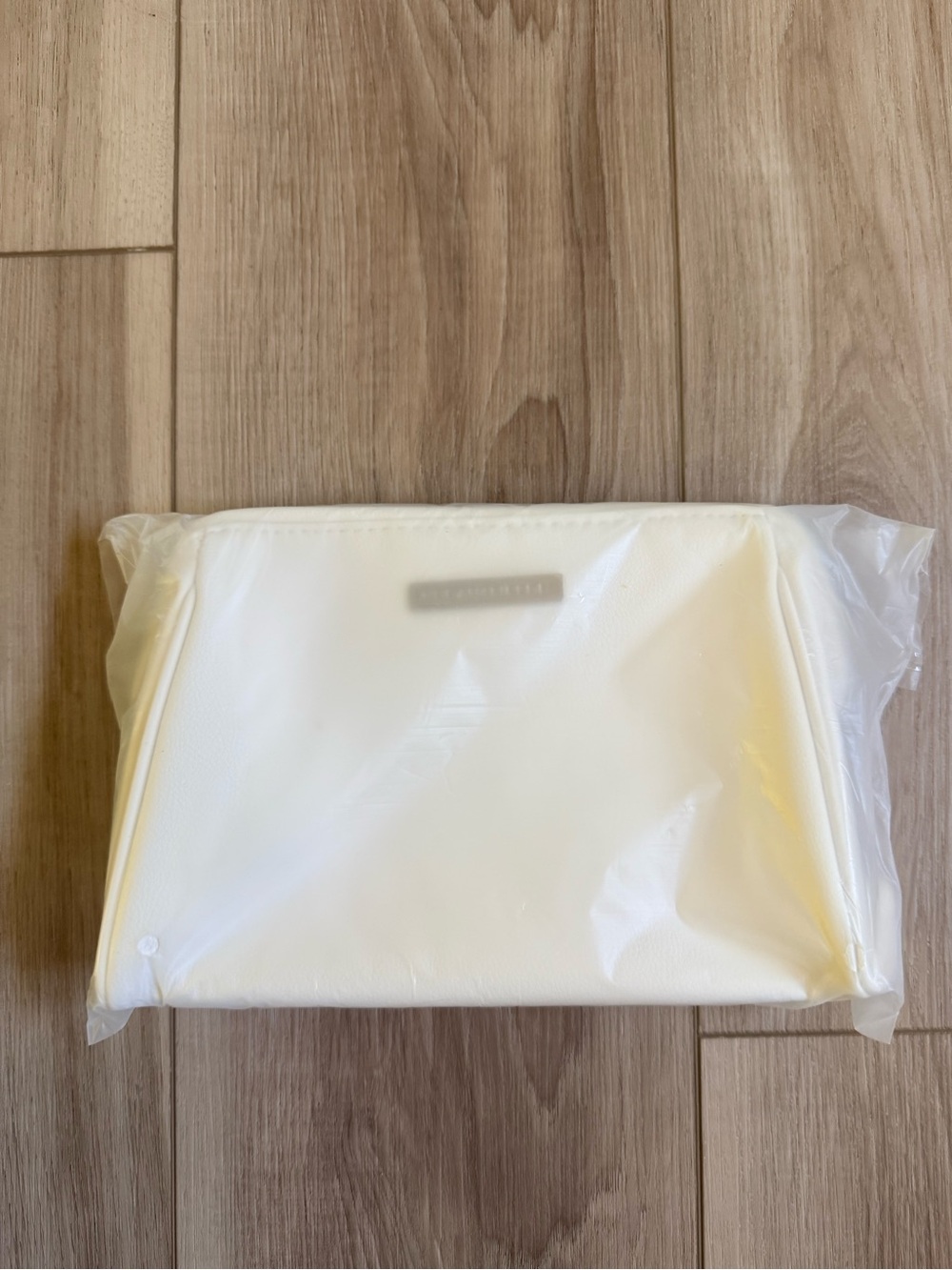 Rodan + Fields White Cosmetic Pouch